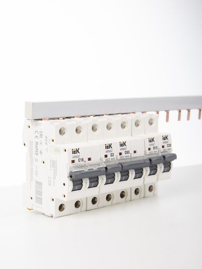 Шина соединительная типа PIN (штырь) 2Р 63А (1м) IEK