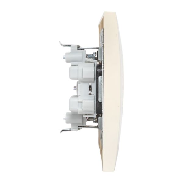 Валенсия розетка 2-местная б/з 10А кремовая с защ. штор. EKF